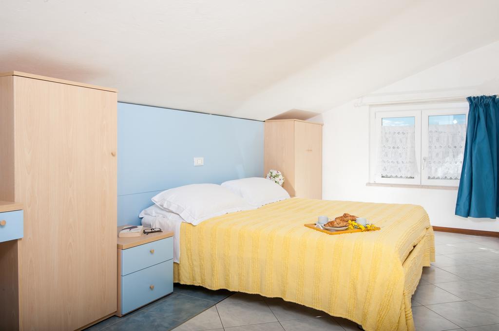 Residence Suisse Cattolica Buitenkant foto