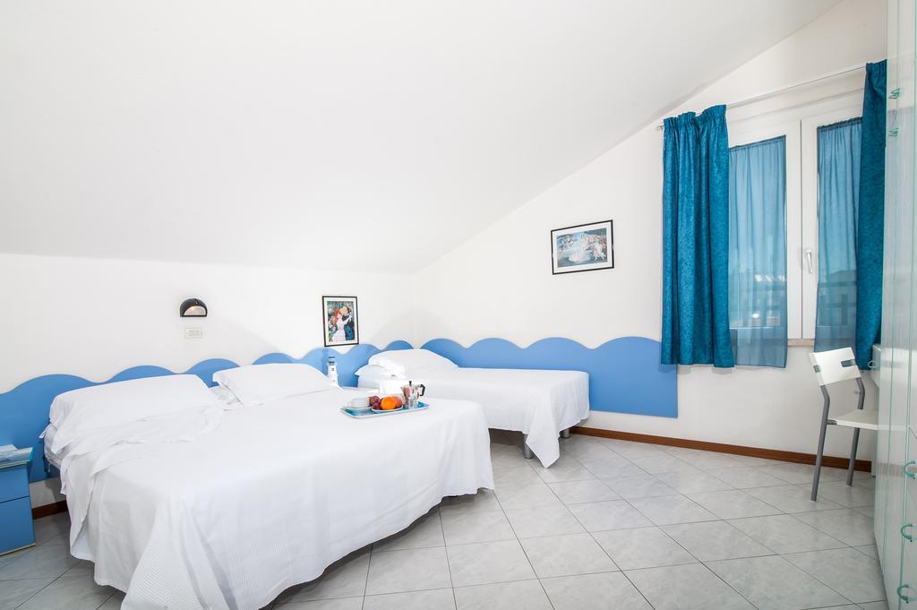 Residence Suisse Cattolica Buitenkant foto