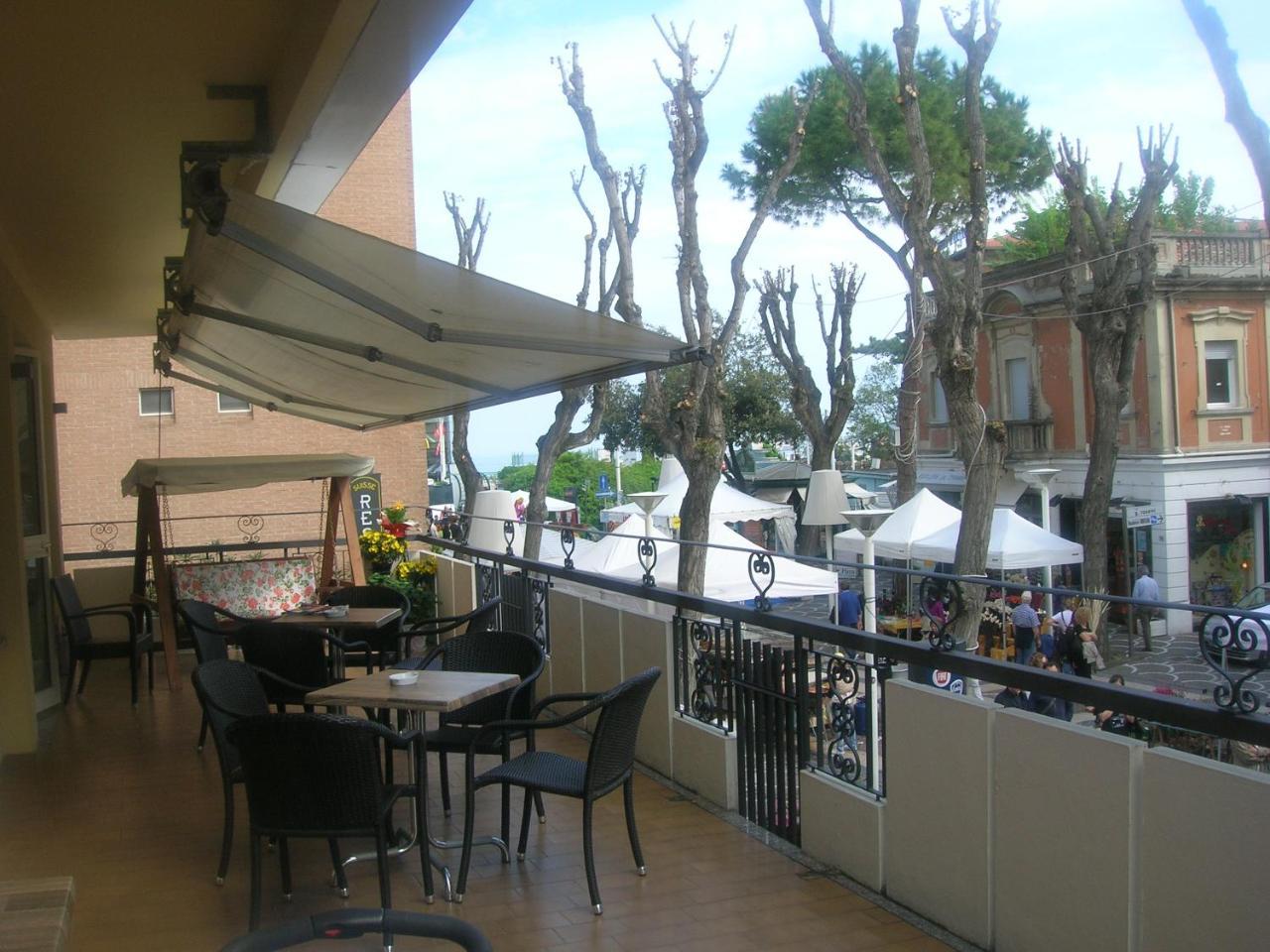Residence Suisse Cattolica Buitenkant foto